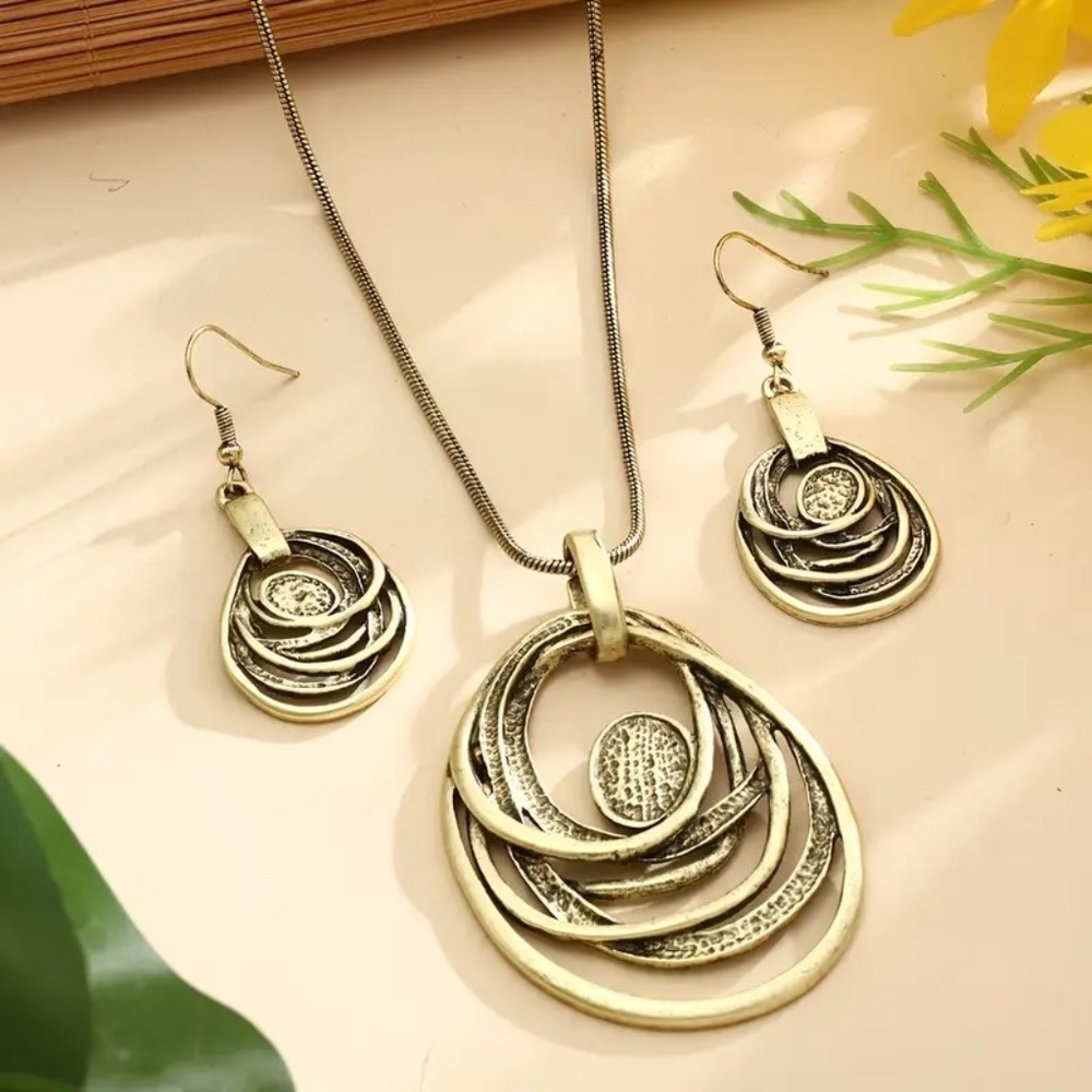 Elegant Necklace and Earrings Set Round Irregular Shape Antique Bronze Plated